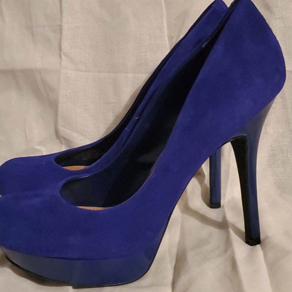 9.5 Blue indigo suede pump